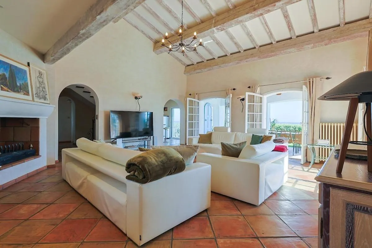 Villa Avec Vue Panoramique Et Piscine A Saint-Raphael