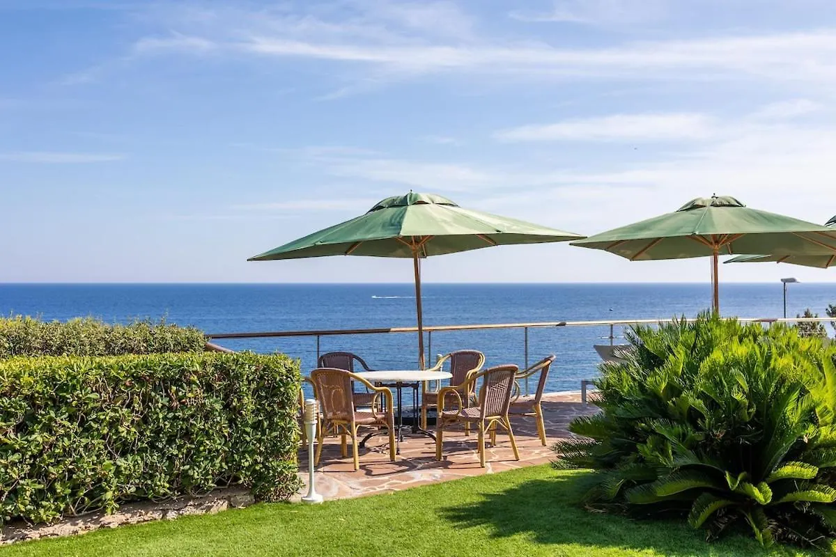 Villa Avec Vue Panoramique Et Piscine A Saint-Raphael
